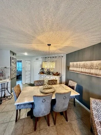 333 SW 86th Ave #104 Pembroke Pines, FL 33025