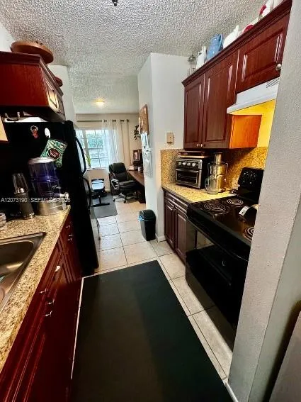 333 SW 86th Ave #104 Pembroke Pines, FL 33025