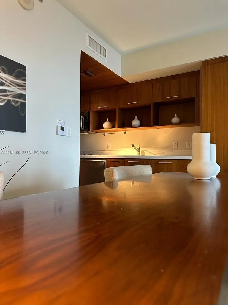 50 Biscayne Blvd #903 Miami, FL 33132