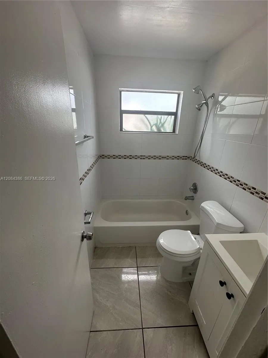 4120 SW 19th St #1 West Park, FL 33023