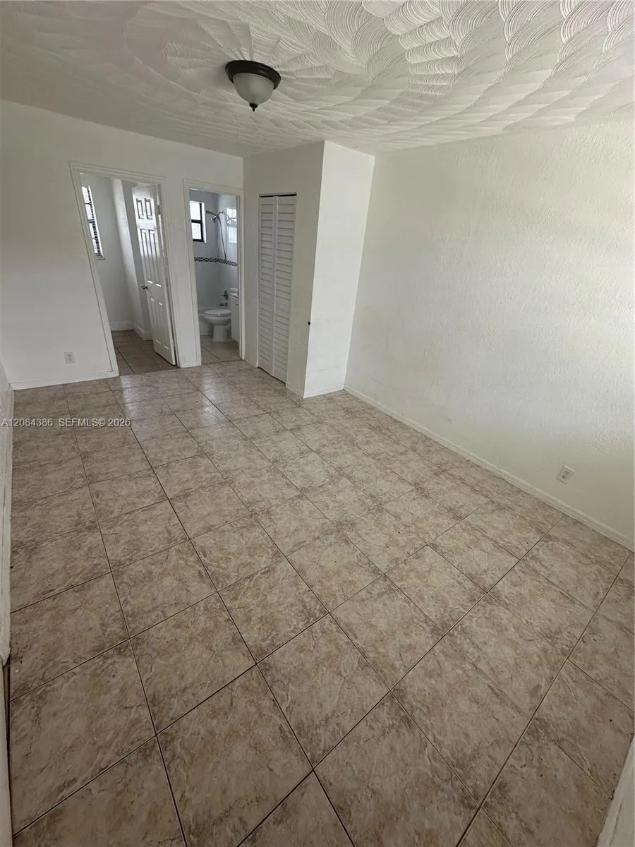 4120 SW 19th St #1 West Park, FL 33023