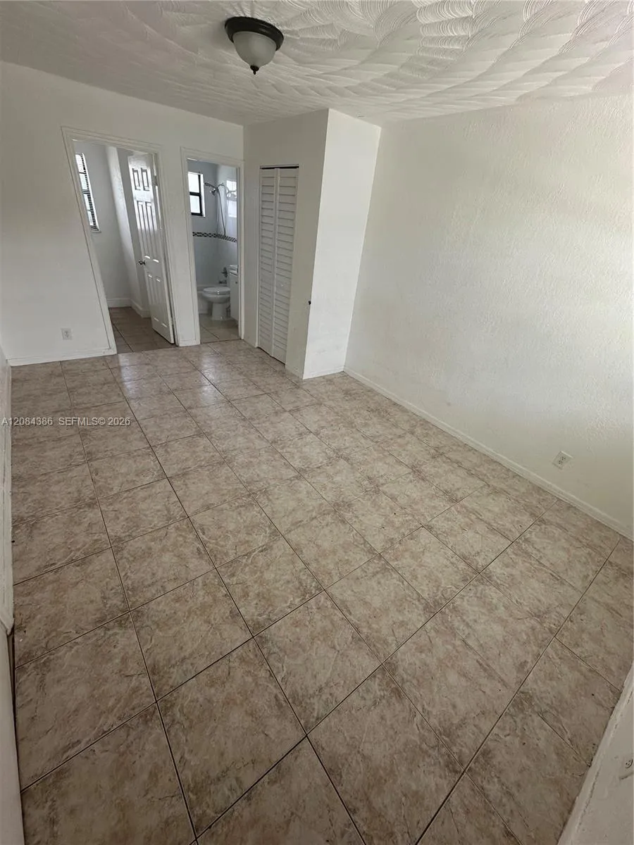 4120 SW 19th St #1 West Park, FL 33023