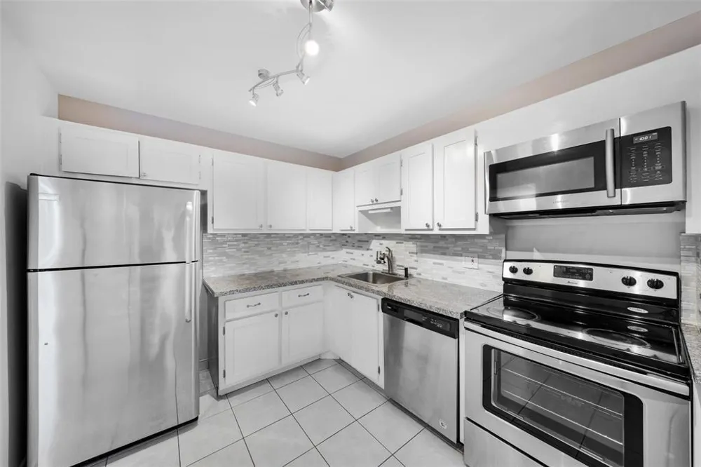 3051 S PALM AIRE DRIVE #408 Pompano Beach, FL 33069