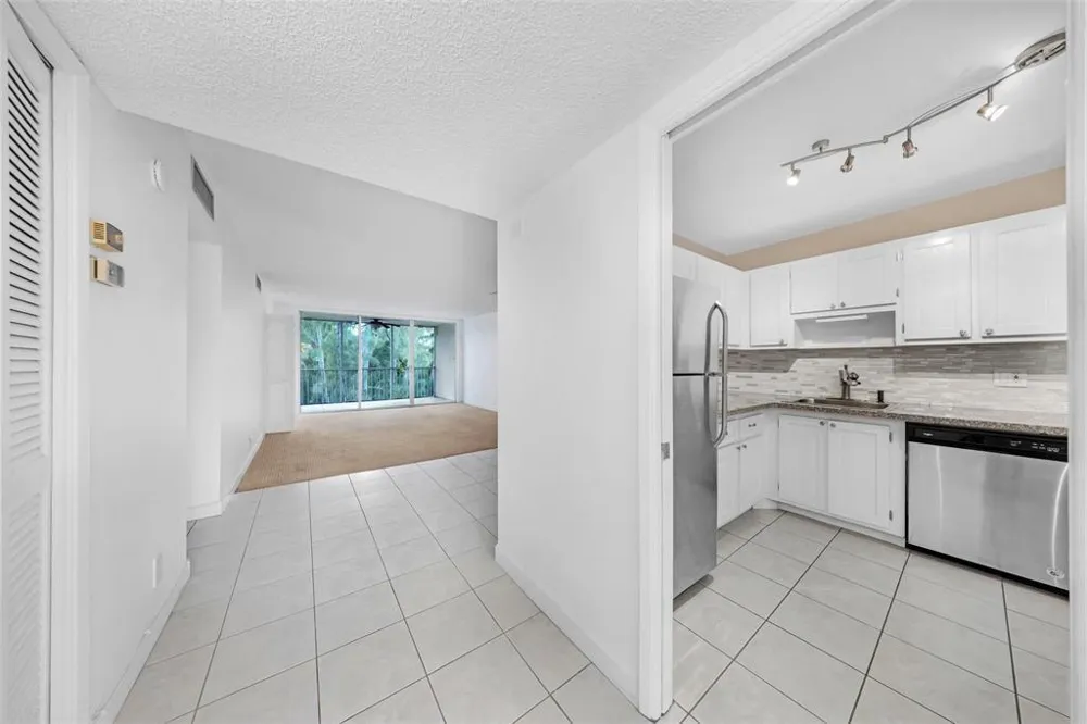 3051 S PALM AIRE DRIVE #408 Pompano Beach, FL 33069