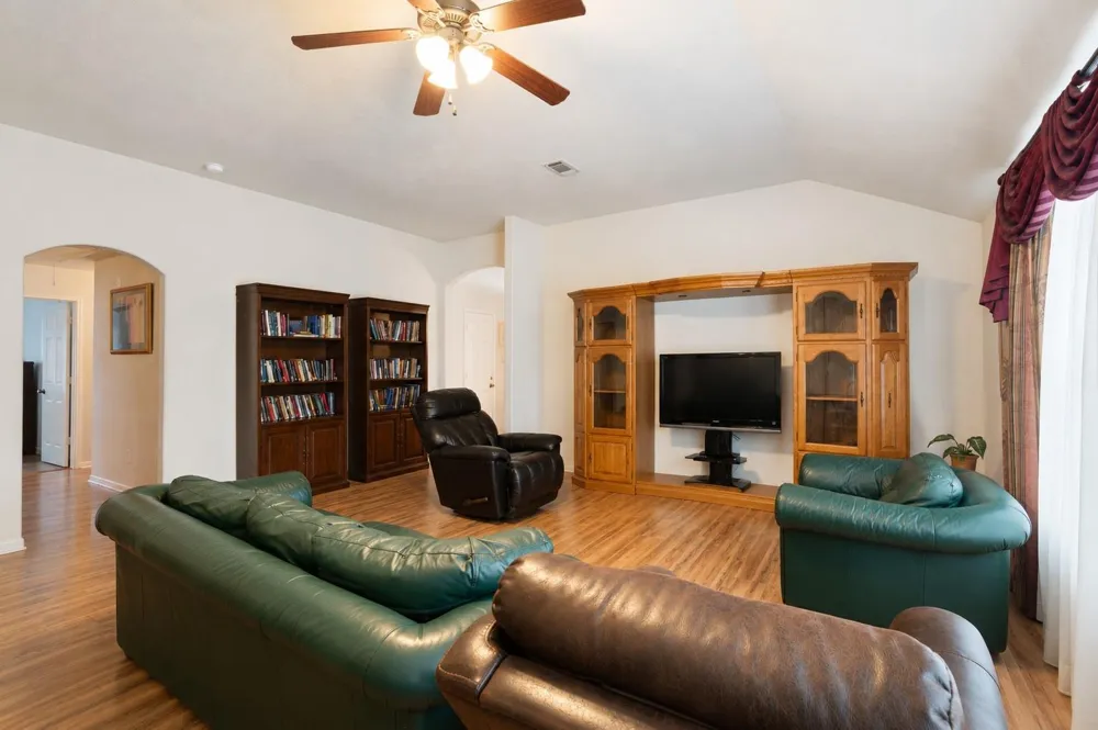 3319 Oil Baron Lane Manvel, TX 77578