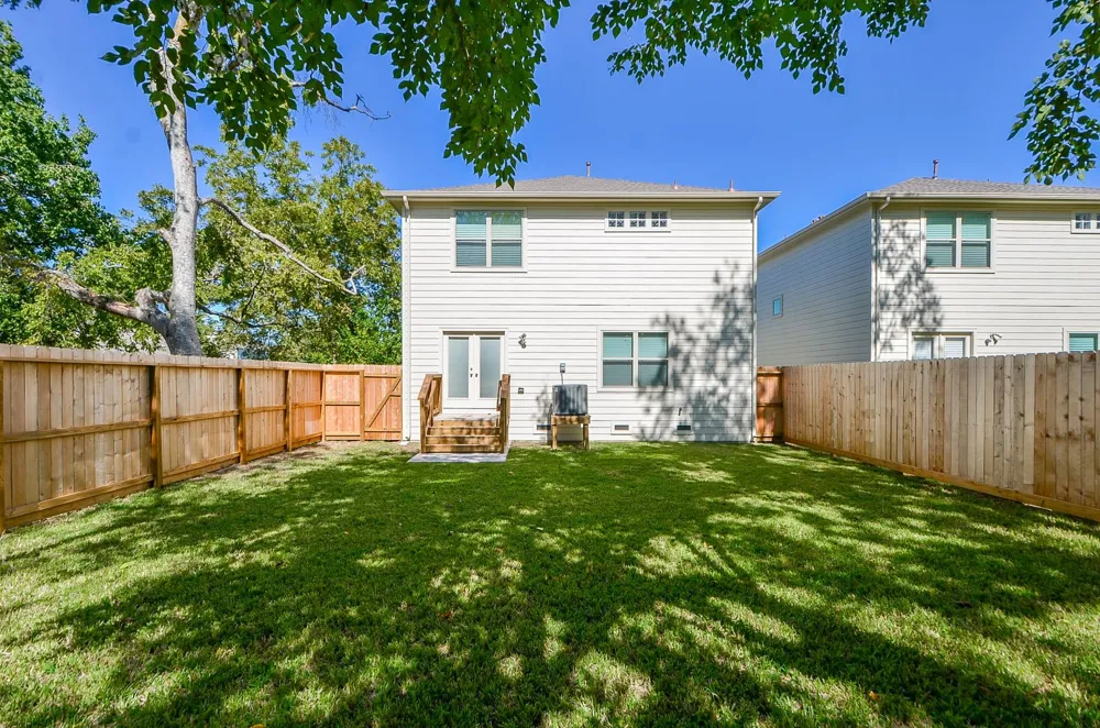 924 E 39th Street Houston, TX 77022