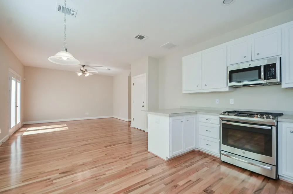 924 E 39th Street Houston, TX 77022