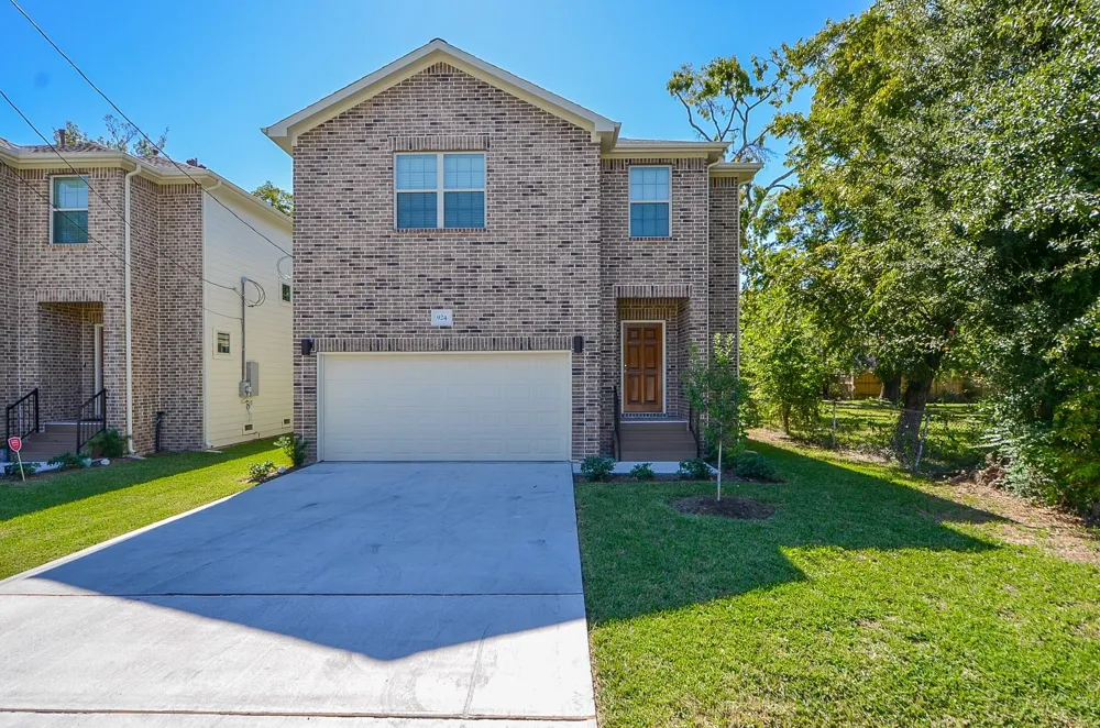 924 E 39th Street Houston, TX 77022