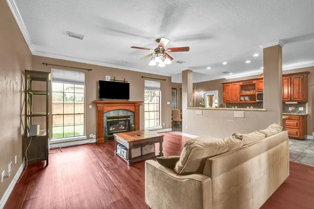 61 Parsley Court Lake Jackson, TX 77566