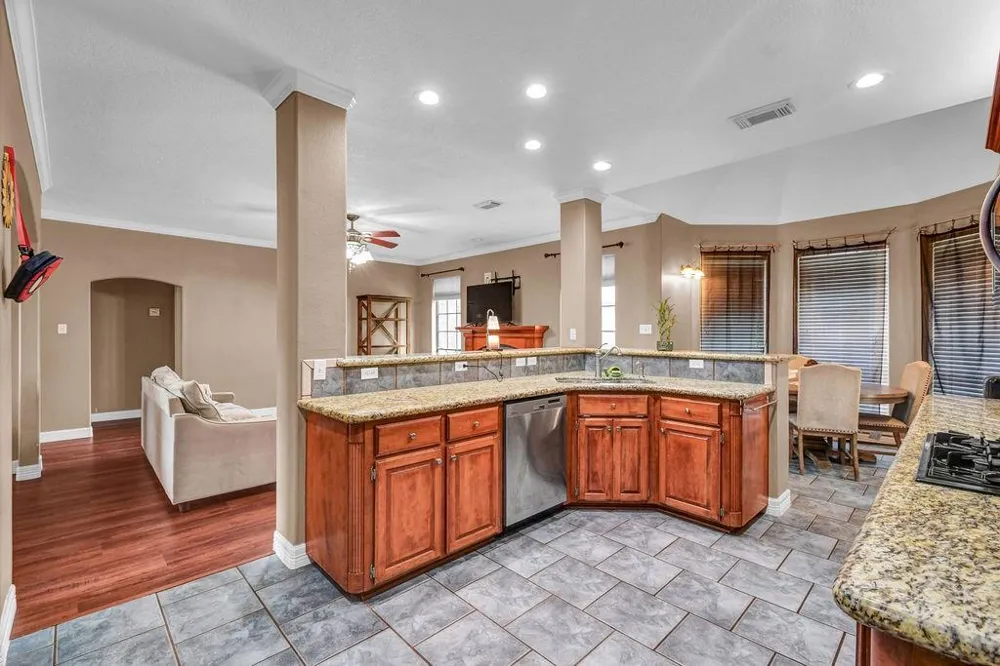 61 Parsley Court Lake Jackson, TX 77566