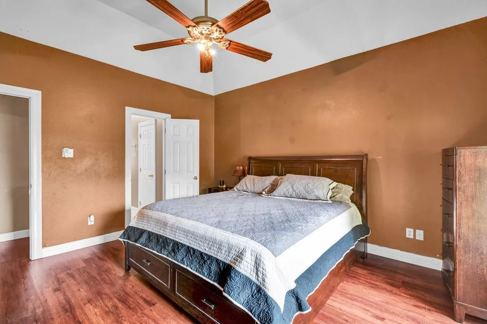 61 Parsley Court Lake Jackson, TX 77566