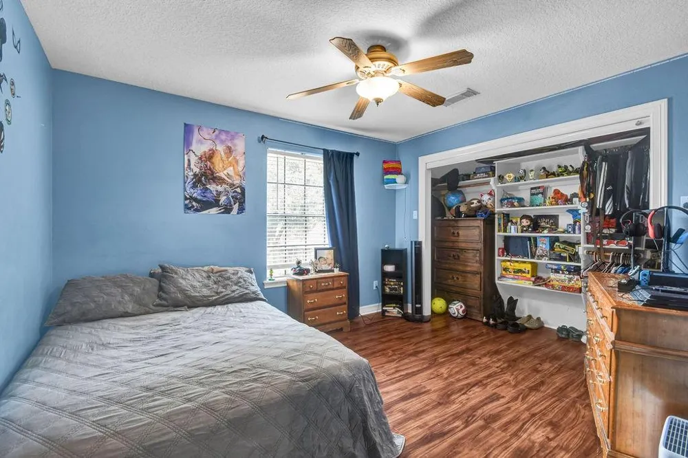 61 Parsley Court Lake Jackson, TX 77566