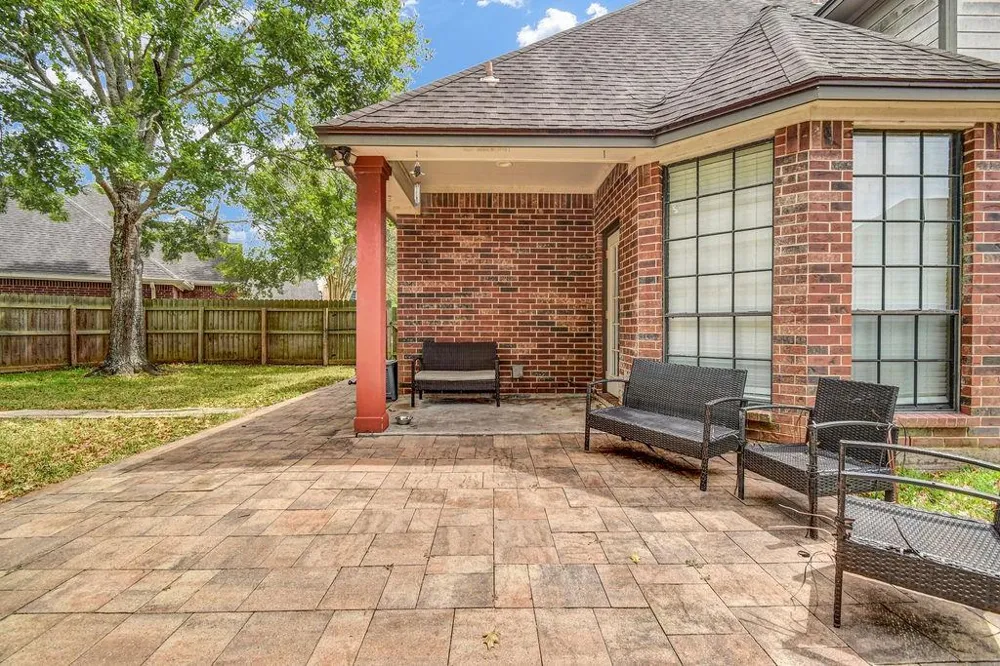 61 Parsley Court Lake Jackson, TX 77566