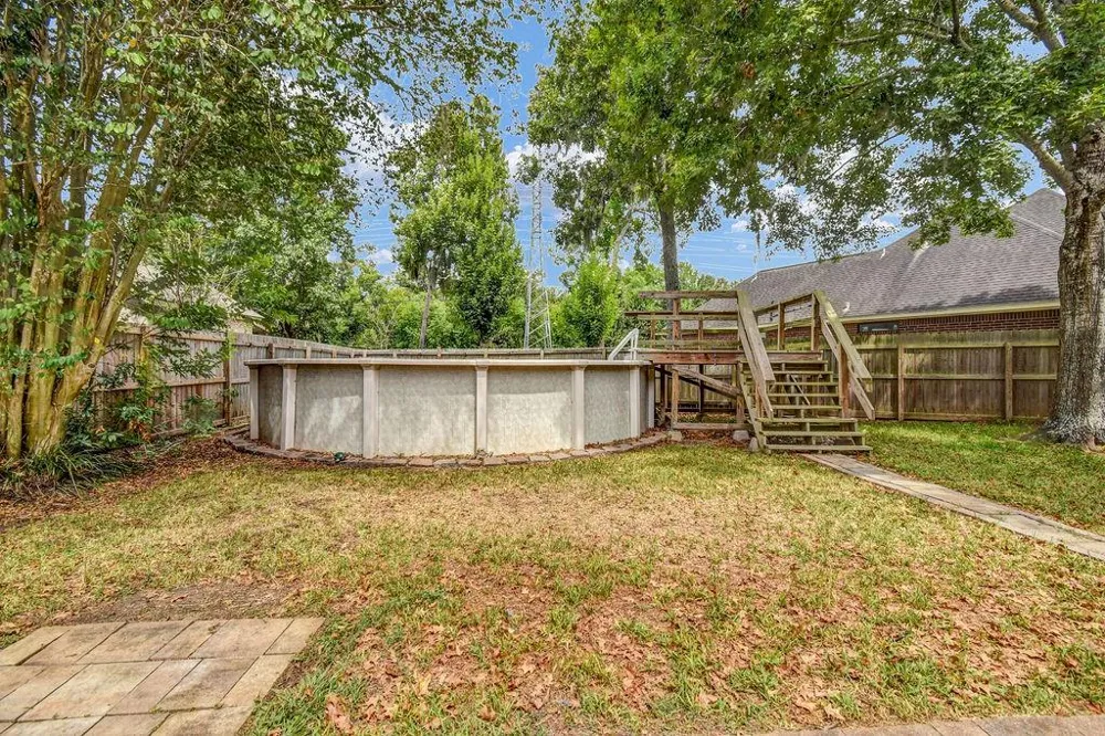 61 Parsley Court Lake Jackson, TX 77566