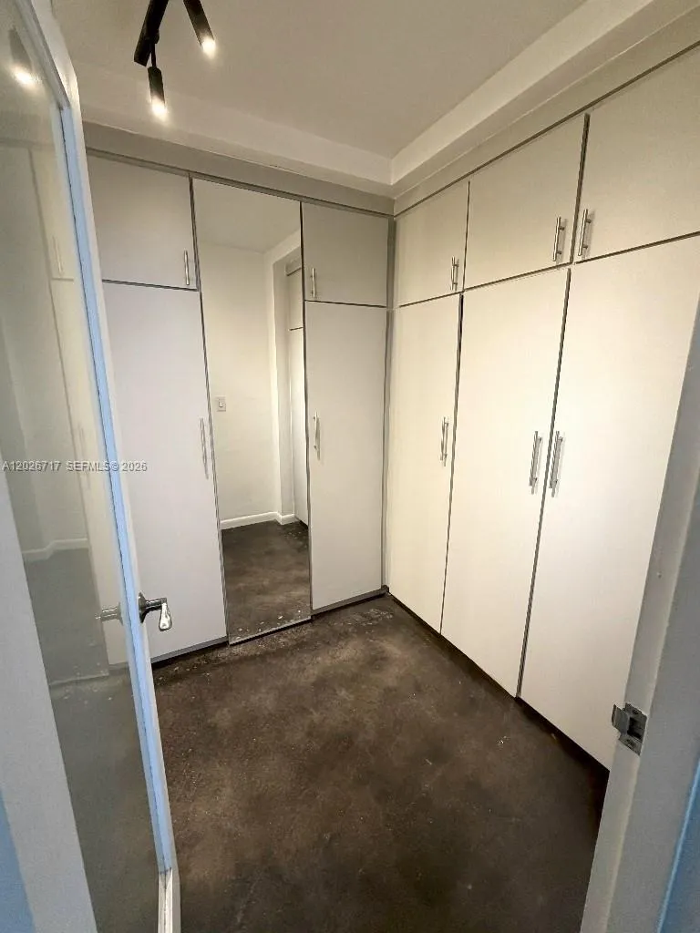 800 West Ave #342 Miami Beach, FL 33139