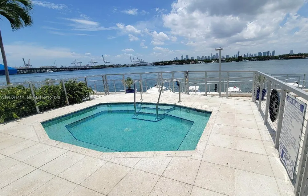 800 West Ave #342 Miami Beach, FL 33139