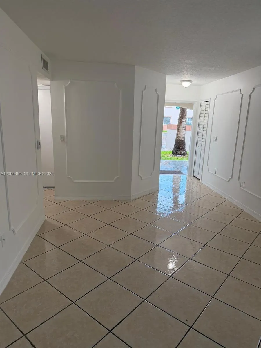 2900 SE 12th Rd #101-28 Homestead, FL 33035