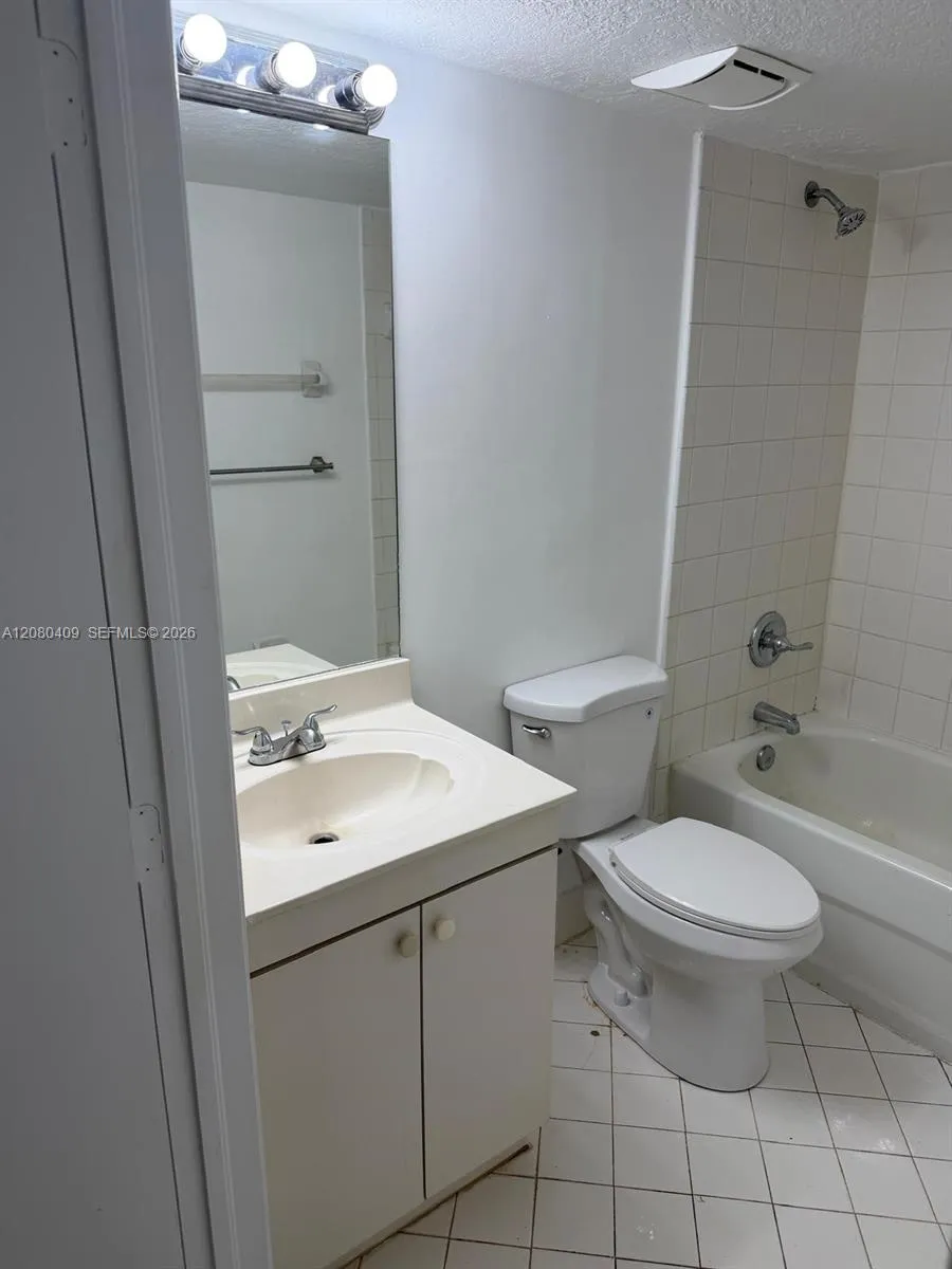 2900 SE 12th Rd #101-28 Homestead, FL 33035