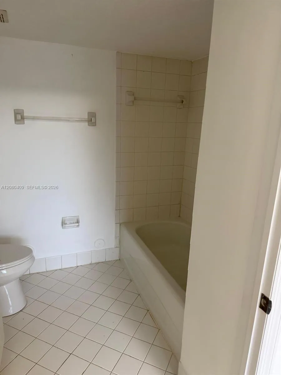 2900 SE 12th Rd #101-28 Homestead, FL 33035