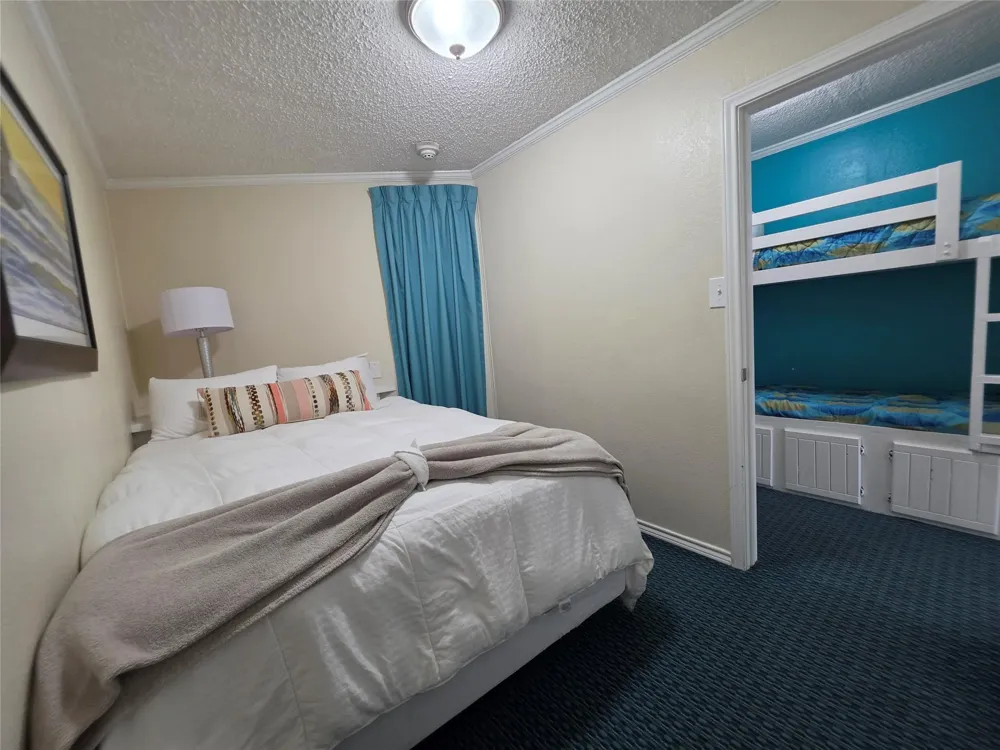 6102 Seawall Boulevard #306 Galveston, TX 77551