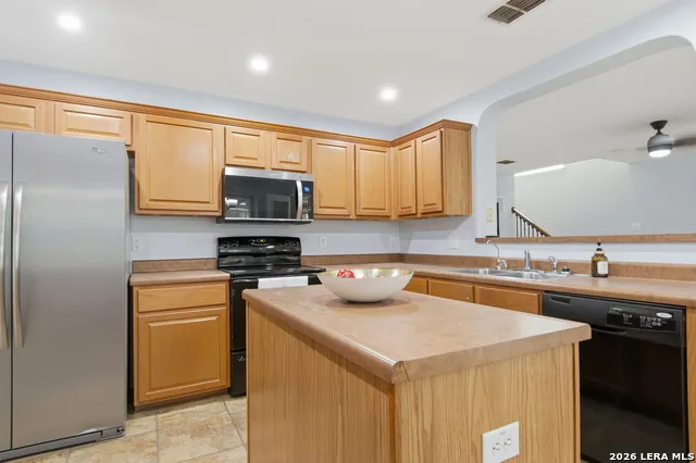 10810 Buckskin Spur San Antonio, TX 78254
