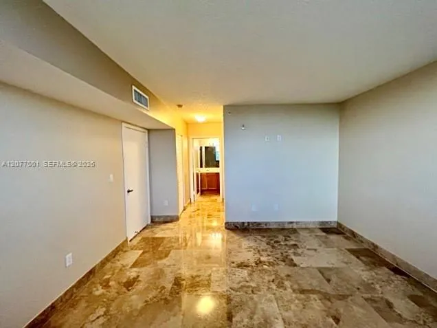 1555 Treasure Dr #412 North Bay Village, FL 33141
