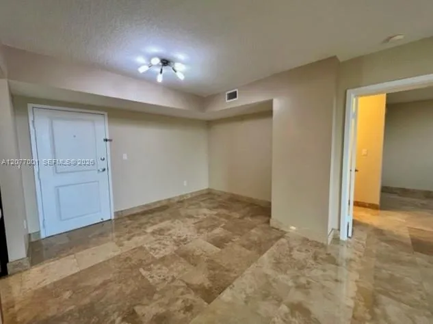 1555 Treasure Dr #412 North Bay Village, FL 33141