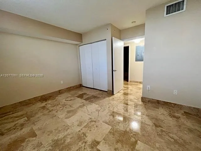 1555 Treasure Dr #412 North Bay Village, FL 33141