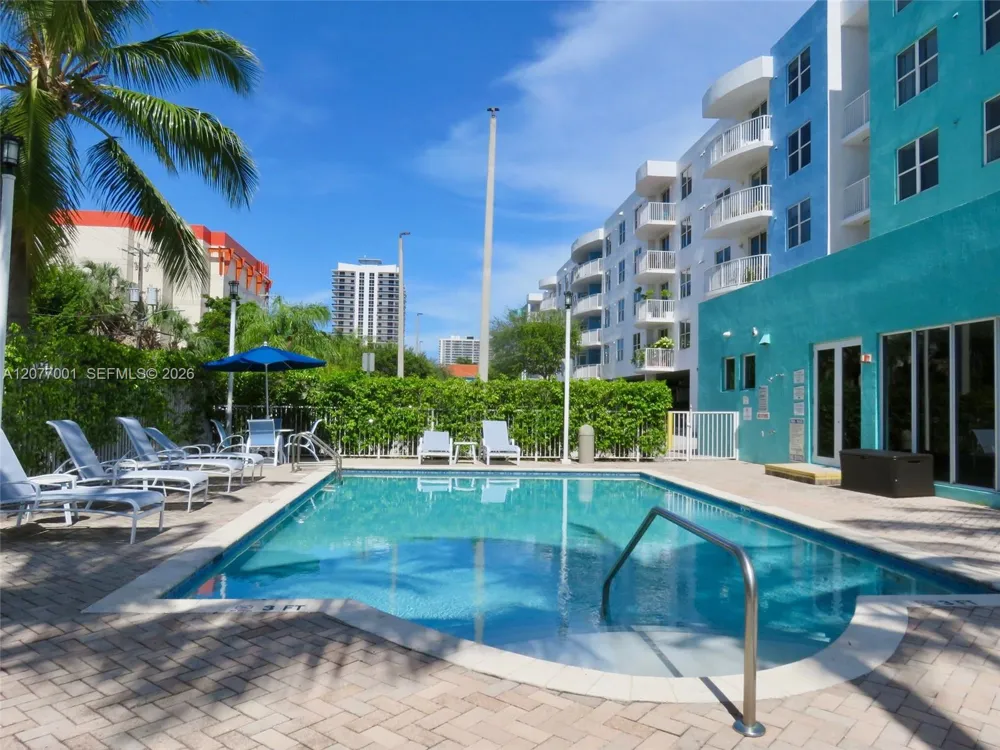 1555 Treasure Dr #412 North Bay Village, FL 33141