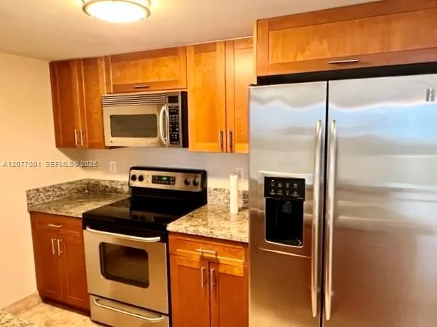 1555 Treasure Dr #412 North Bay Village, FL 33141