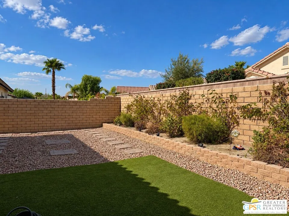 39935 Alba Way Palm Desert, CA 92211