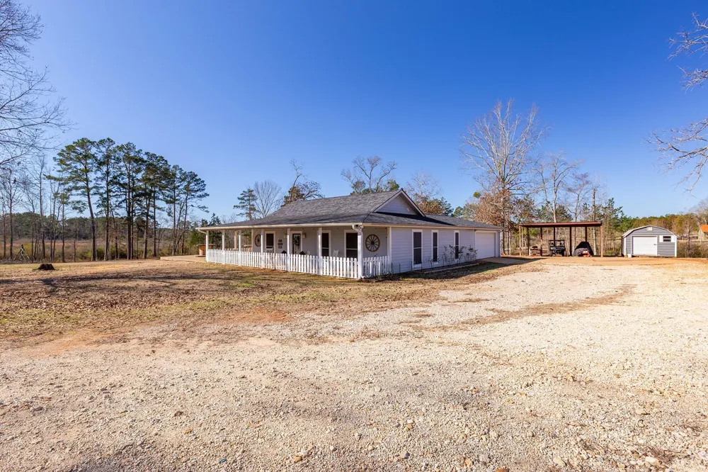 2731 Fm 225 Douglass, TX 75943