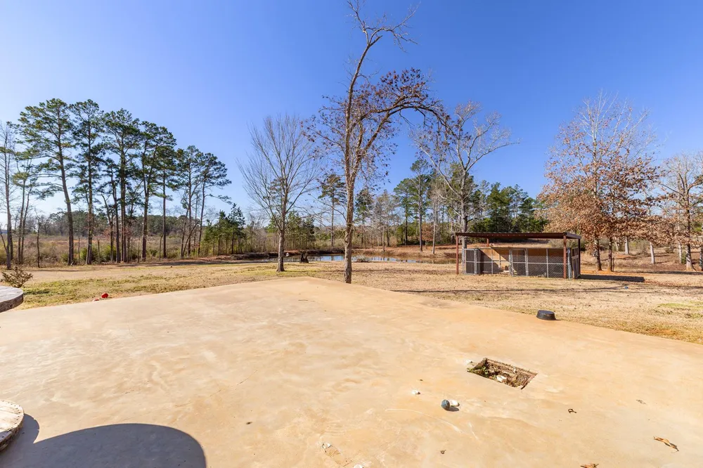 2731 Fm 225 Douglass, TX 75943