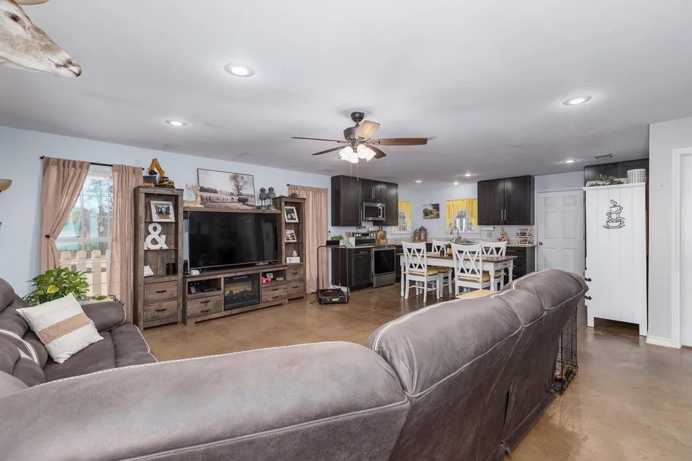 2731 Fm 225 Douglass, TX 75943