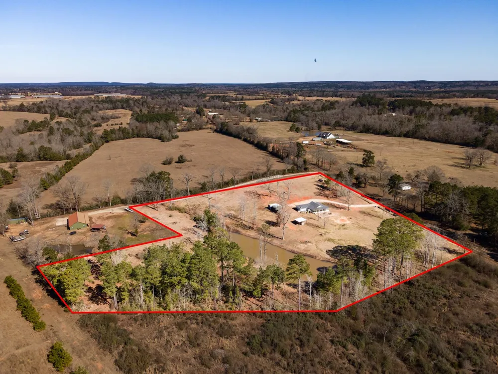 2731 Fm 225 Douglass, TX 75943