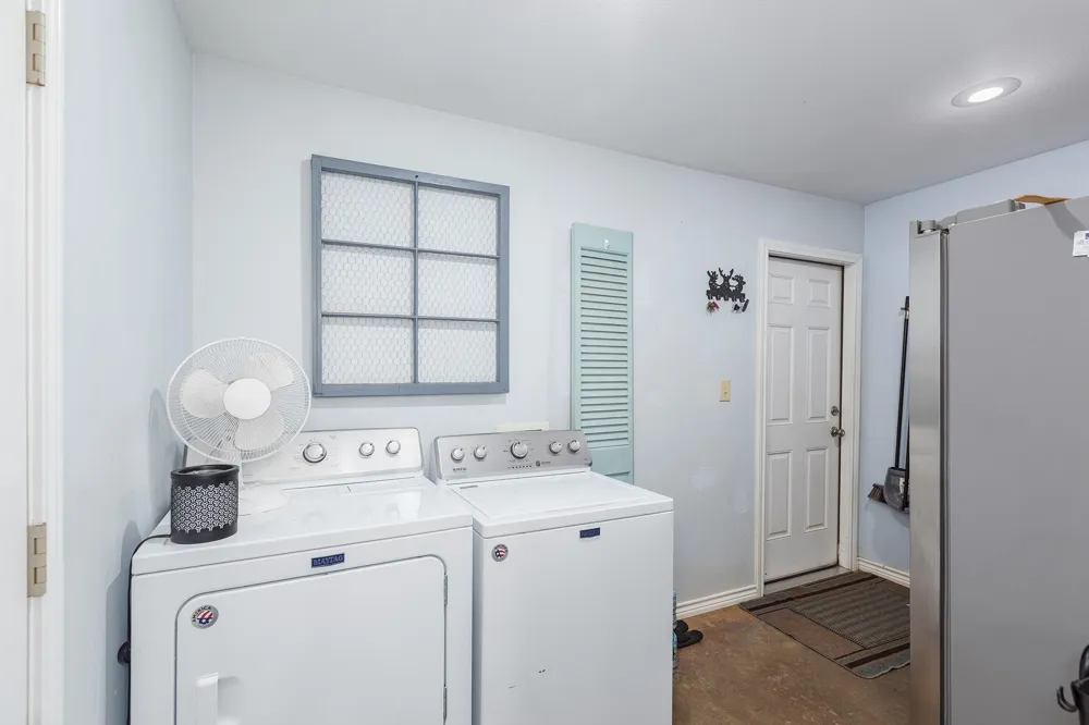 2731 Fm 225 Douglass, TX 75943