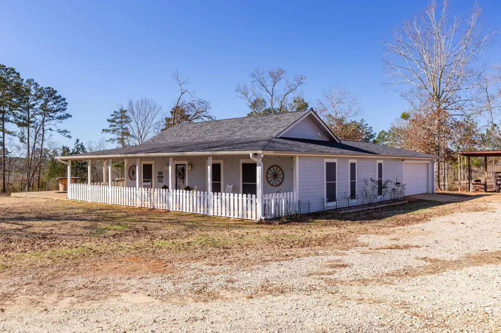 2731 Fm 225 Douglass, TX 75943