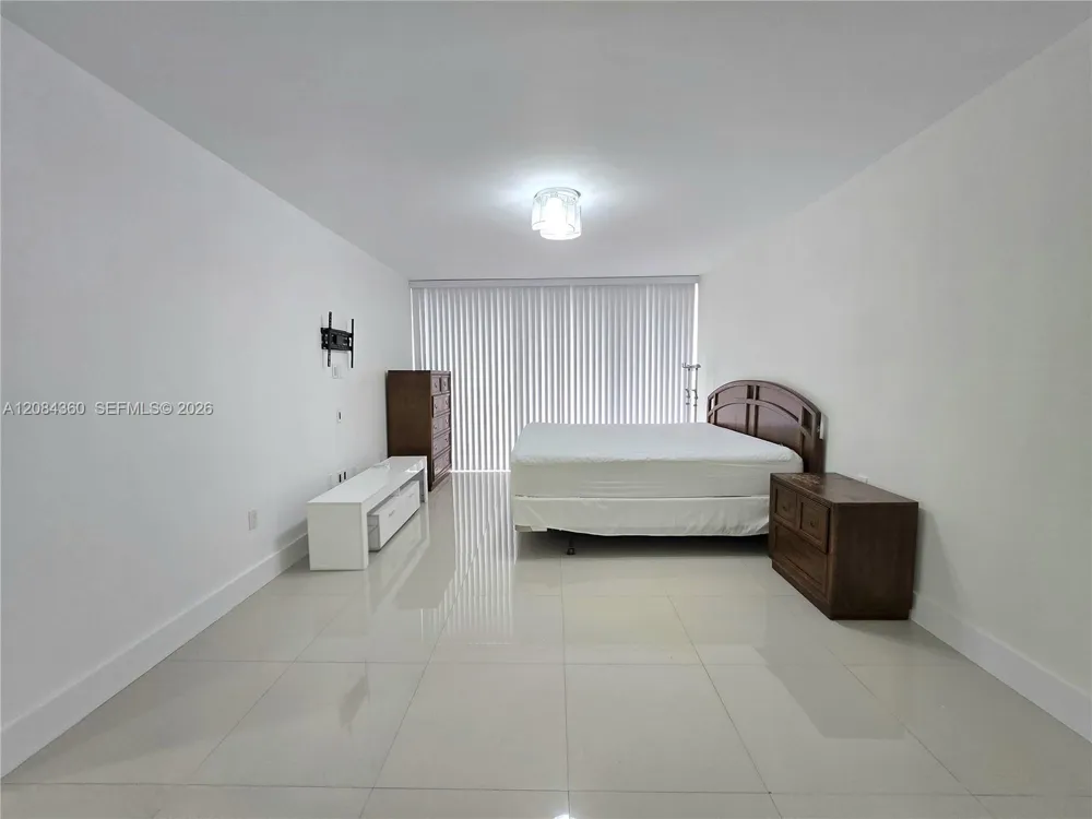 18051 Biscayne Blvd #1204 Aventura, FL 33160