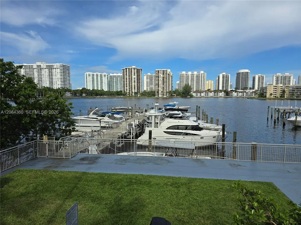 18051 Biscayne Blvd #1204 Aventura, FL 33160