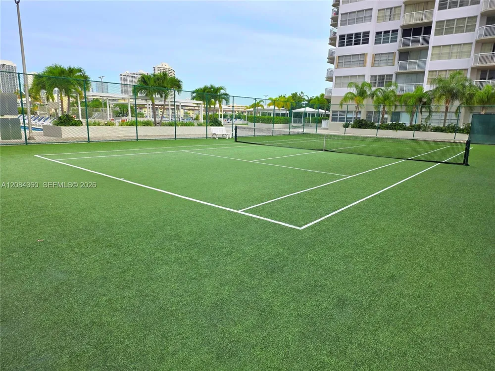 18051 Biscayne Blvd #1204 Aventura, FL 33160