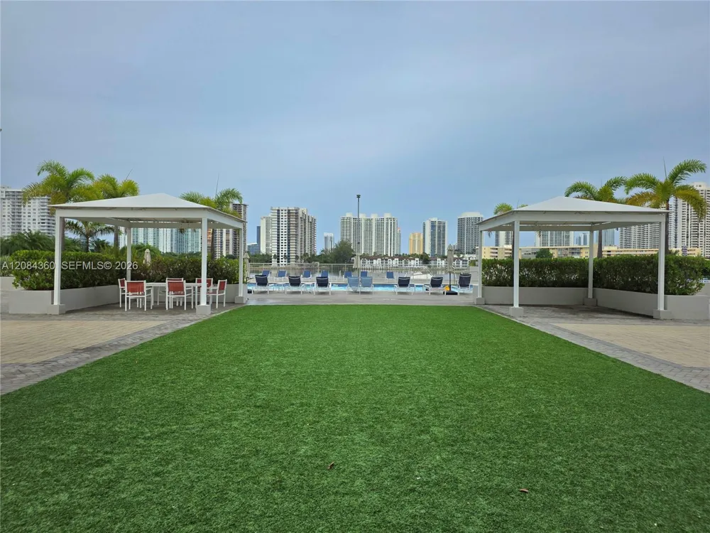 18051 Biscayne Blvd #1204 Aventura, FL 33160
