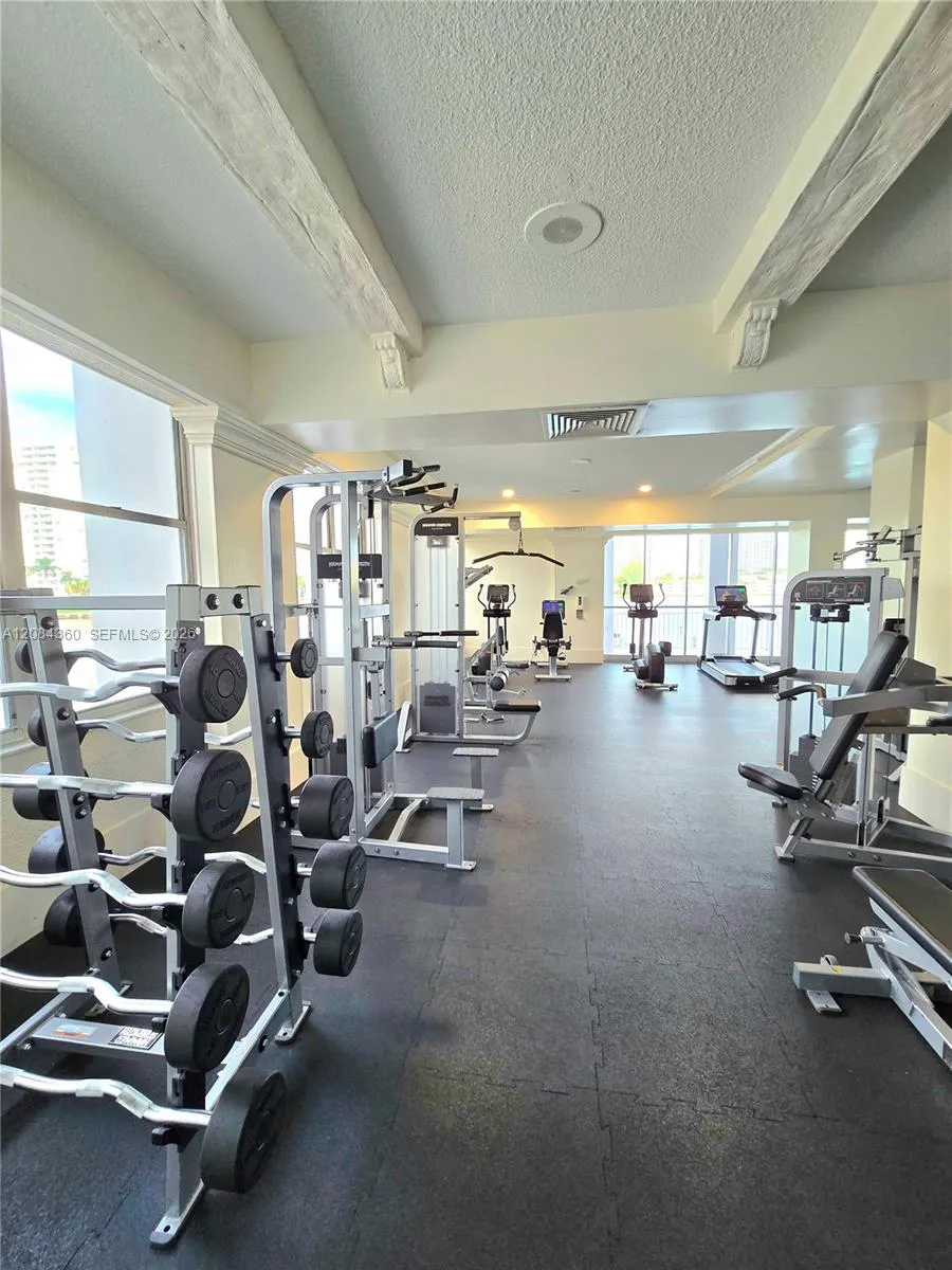 18051 Biscayne Blvd #1204 Aventura, FL 33160