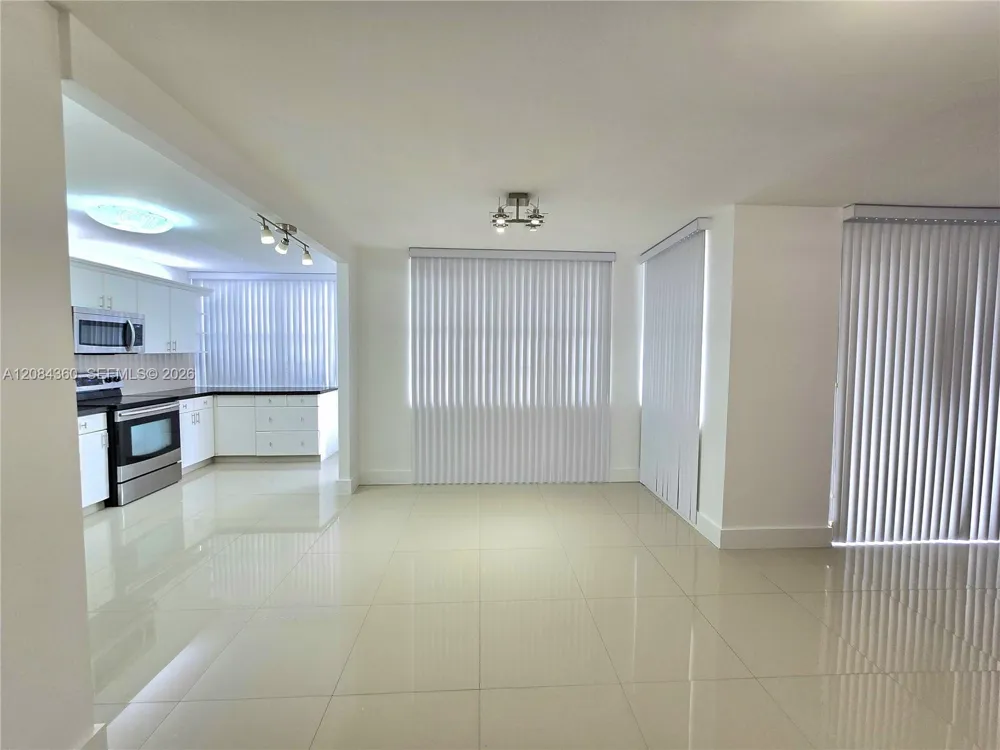 18051 Biscayne Blvd #1204 Aventura, FL 33160