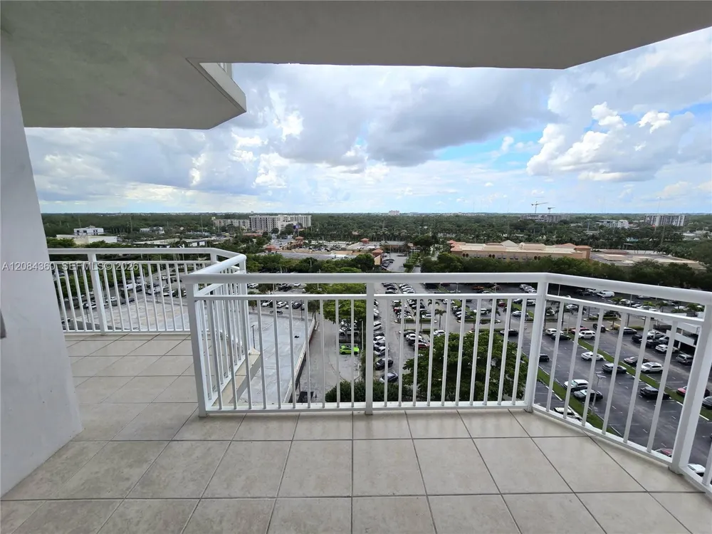 18051 Biscayne Blvd #1204 Aventura, FL 33160