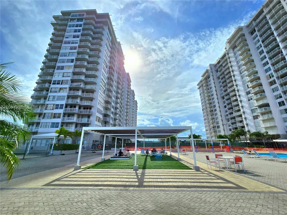 18051 Biscayne Blvd #1204 Aventura, FL 33160