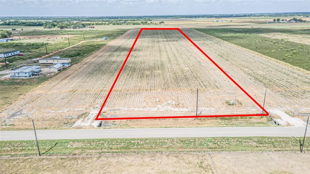 4327 Polak Road Wallis, TX 77485