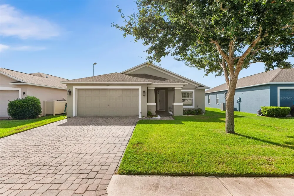 171 LAKE MARIANA PLACE Auburndale, FL 33823