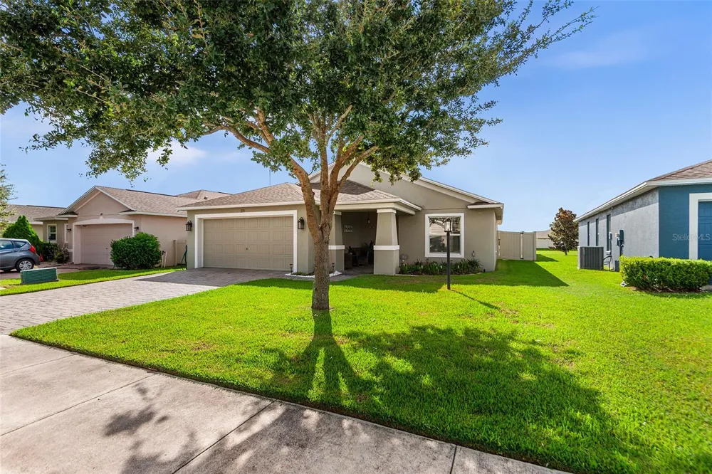 171 LAKE MARIANA PLACE Auburndale, FL 33823