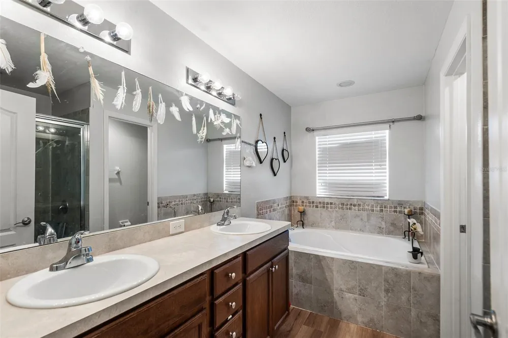 171 LAKE MARIANA PLACE Auburndale, FL 33823