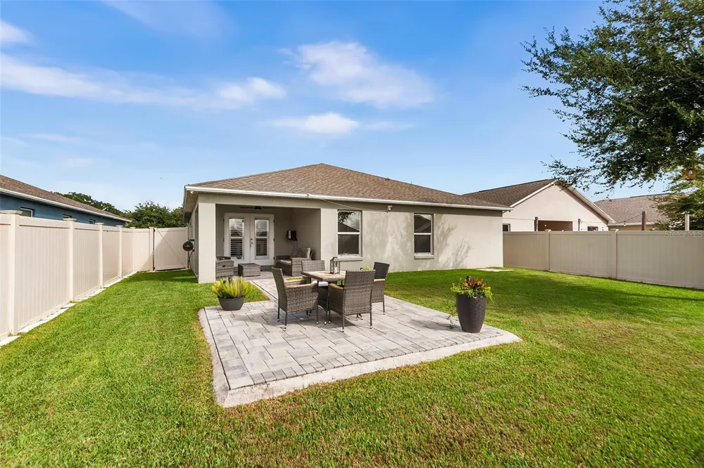 171 LAKE MARIANA PLACE Auburndale, FL 33823